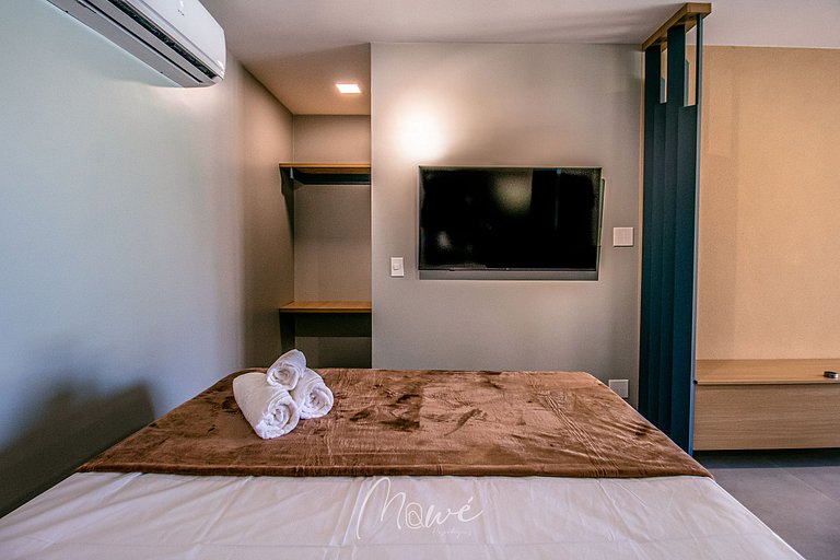 Studio de frente para Piscina - River 5