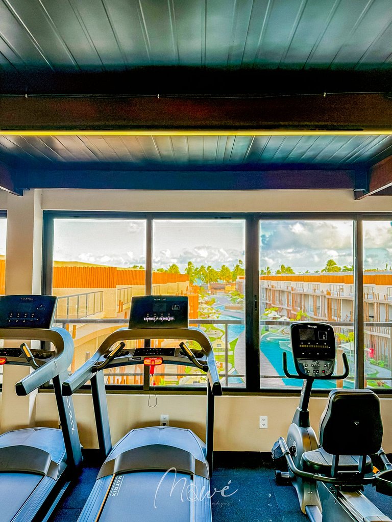 Studio de frente para Piscina - River 5