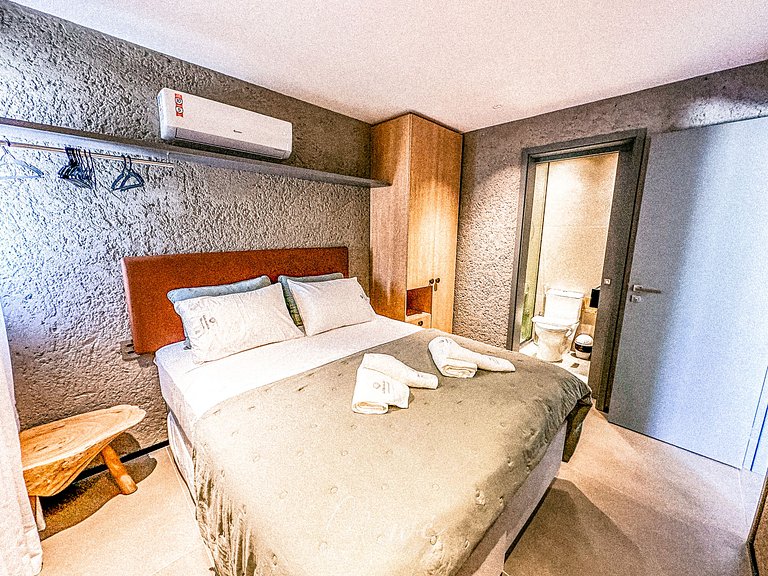 Casa Exclusiva com piscina privativa - SAT102